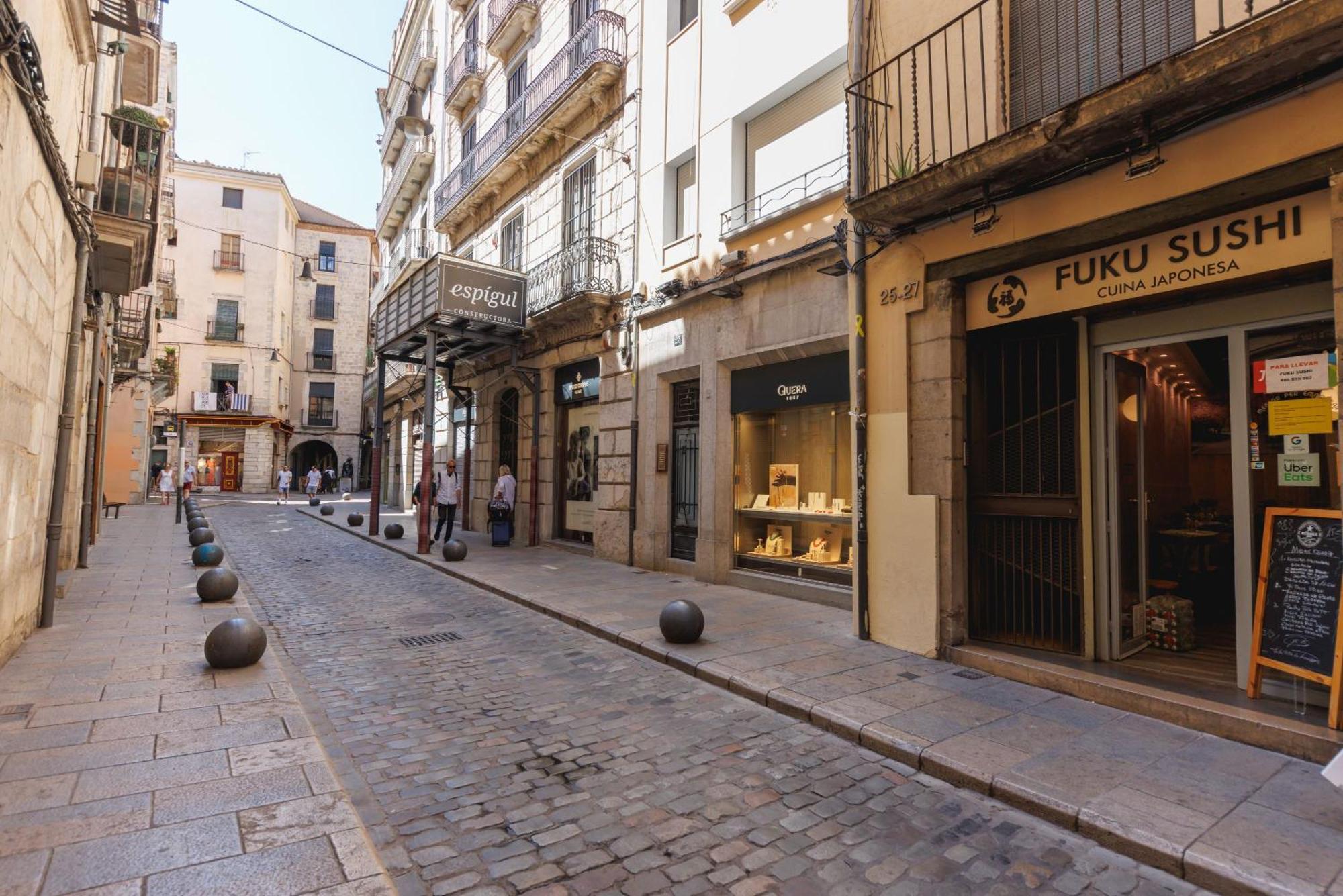 Bravissimo Cort Reial Duplex, Spacious With 3 Bedrooms Gerona Exterior foto